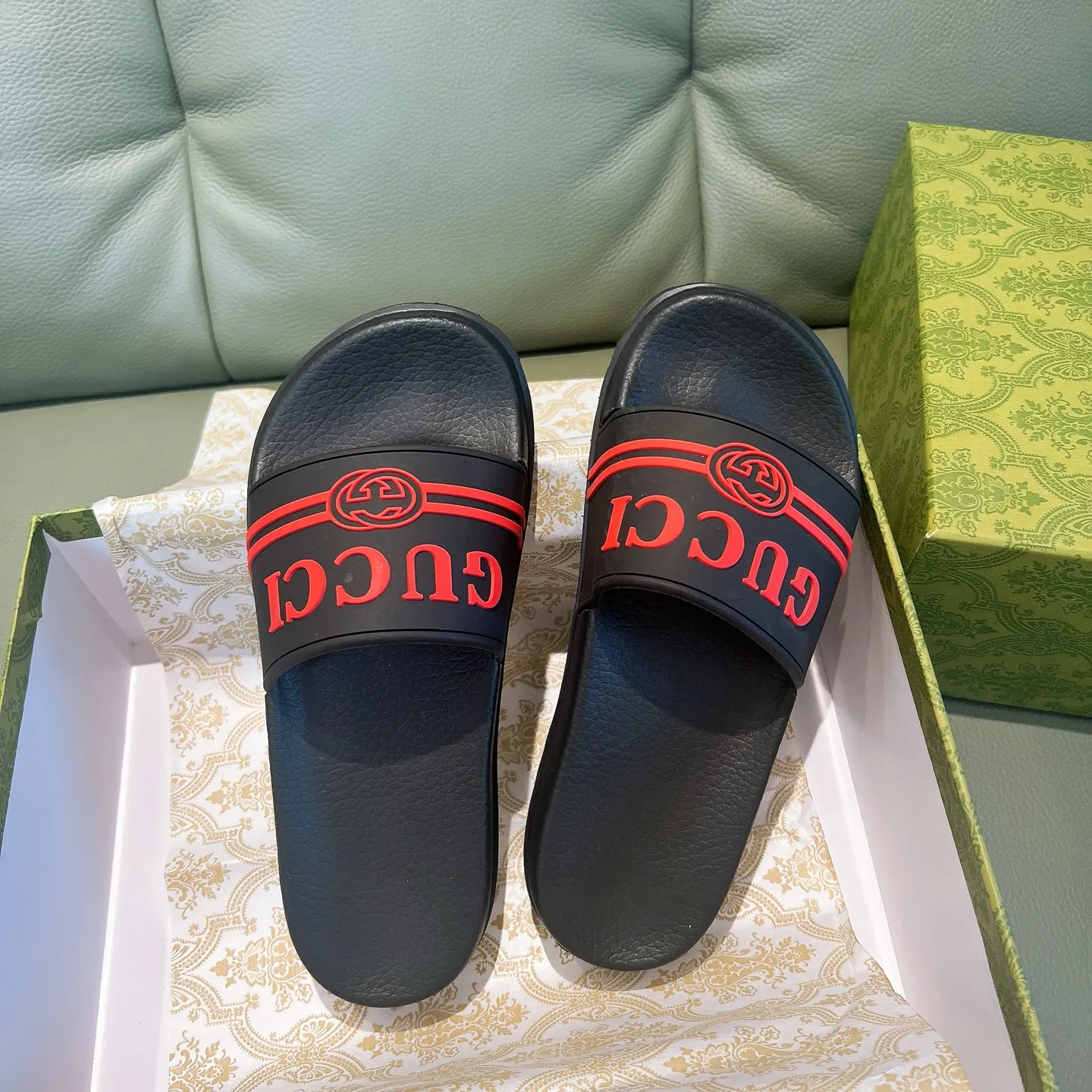 Men's Men's Shoes 130🐮🐮Gucci Gucci Slippers Gucci 2024 latest beach sandals slippers Original molding double G LOGO Original molding consistent Outsole: Men's Men's Shoes u double-layer outsole Size: 35-46